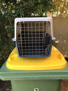 Pet carrier small