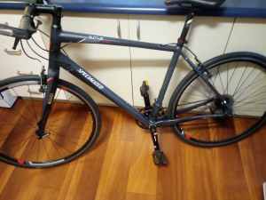 Large specialized sirrus comp hybrid commuter in excellent condition. 