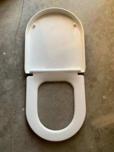 Toilet seat with cover new and unused Width 35 cm Length 40 cm