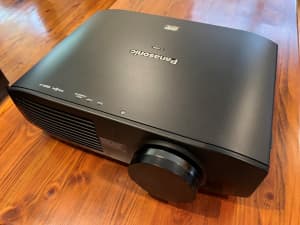 Panasonic PT-AE8000 3D Cinema Projector - Up to 300 inches