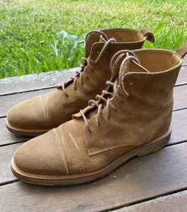 Aquila brown suede boots 11