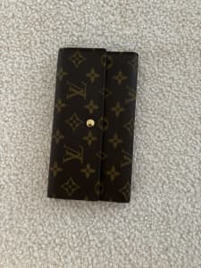 Louis Vuitton wallet authentic . Cash on pick up only