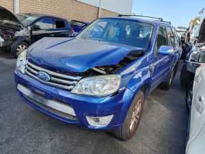 P3603 - Ford escape 2008 Blue Wrecking