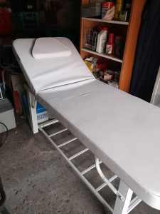 Professional massage bed