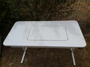 Sewing table, portable