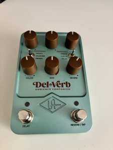 Universal Audio FX Del Verb Reverb and Delay pedal