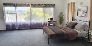 Big Rooms in Tamworth Home - All bills included!!!