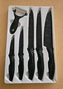 BRAND NEW 6 PIECE KNIFE SET