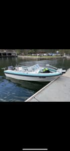 Mustang 1600 bow rider boat 90 Yamaha