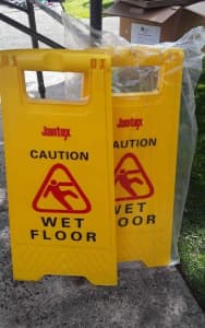 Jantex wet floor caution sign x 2