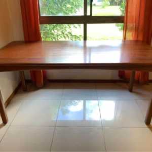 Solid Wood Mid Century 6-8 Seater Dining Table