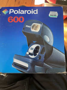 Polaroid 600 Instant Camera - New