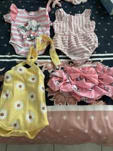 Brand new baby’s clothes (4) size 0-3 months