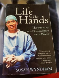 Life In His Hands By Susan Wyndham Paperback Book *B4