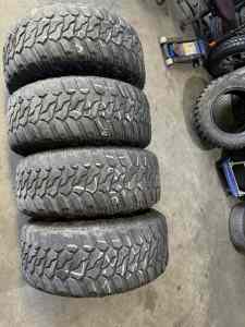 Second hand 4x 33/12.50R17 LT mud terrain tyres