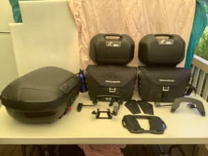 BMW R1250 GS panniers and top box