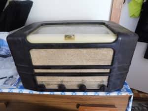 LARGE Old HIS MASTERS VOICE Portable Radio 48cmx26cm display only