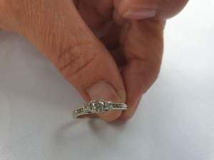 9k gold 1.05 carat diamond engagement and wedding ring set
