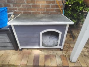 Dog kennel l large breed excellent condition 