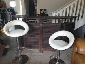 Reduced to clear White and Chrome Bar Stools