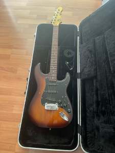 G&L Tribute S-500 Guitar with case for sale