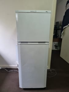 LG fridge (small 535mm x 587mm x 1475mm)