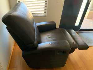 Recliner armchair