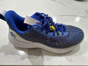 Steph Curry trainers