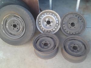 ford  rim 16 inch  AU BA BF  and 14 inch rims suit trailer