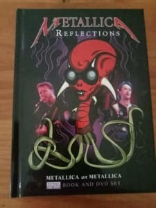 Metallica memorabilia. Metallica reflection book & DVD set. metallica