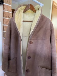 Genuine English Sheepskin Coat. Womens Size 16
