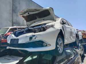 P2792 - Toyota Corolla 2016 White Wrecking