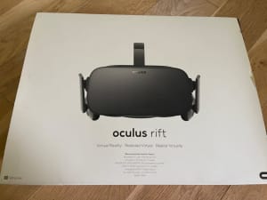 Oculus Rift VR Headset preowned almost new