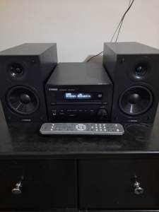 Yamaha CRX-B370D CD Receiver with Bluetooth DAB Radio Black Hi-res Mu