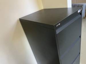 Steel Locking Filing Cabinet (with keys) - 4 drawers