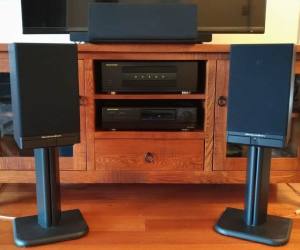 Marantz Hi-Fi system with speakers & stands (75W rms)