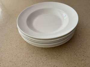 PLATES-6 VUE large Soup or Pasta Plates 30cm diameter. AS NEW