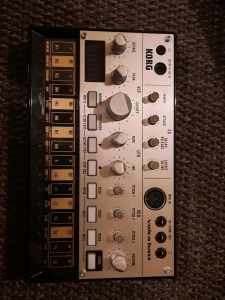 Volca Bass Synthesizer