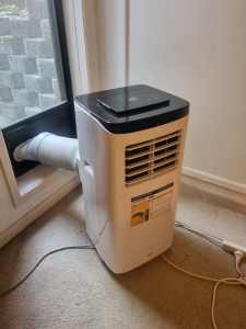 GOLDAIR MOBILE AIRCON 2KW 4 Months old