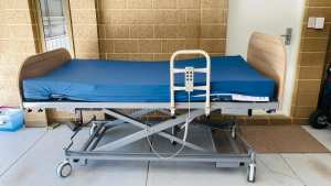 Electric adjustable hospital king single bed/ free delivery