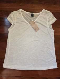 Emery Rose white lace detail t-shirt - small