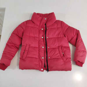 C&A girls puffer jacket size 134cm (height) age 8-10 Excellent condit