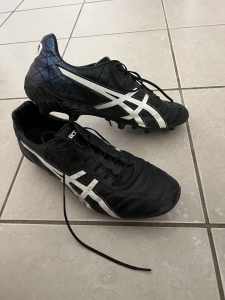 ASICS football/rugby boots size 13