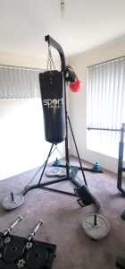 Boxing Bag Stand with Speed ball heavy bag Bench with bar Dumbbells se