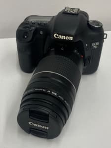 Canon EOS 7D DSLR Camera Canon Ef 75-300mm f/4-5.6 III Lens