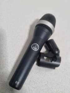 AKG D5 microphone 