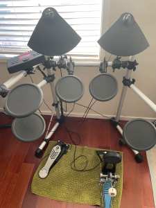Yamaha Electrical Drum Set