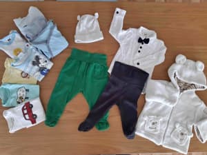 Bundle of boys clothes 1-3 months