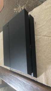 PS4 500GB (Used) In great condition 