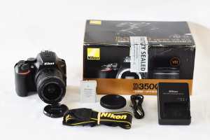 Nikon D3500 DSLR with Nikon 18-55mm Lens - Mint condition